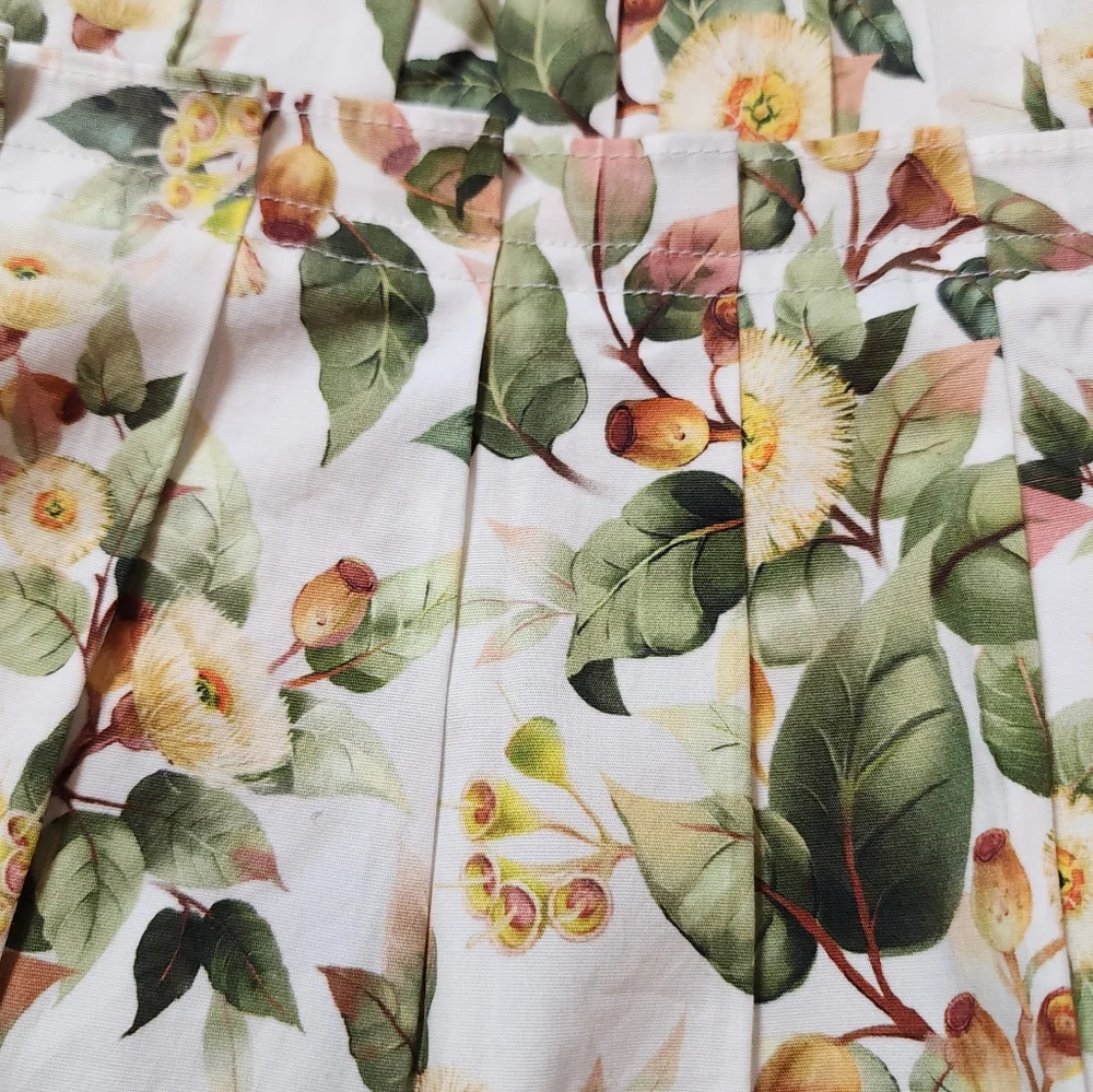 Floral Off-Shoulder Summer Dress in White and Green